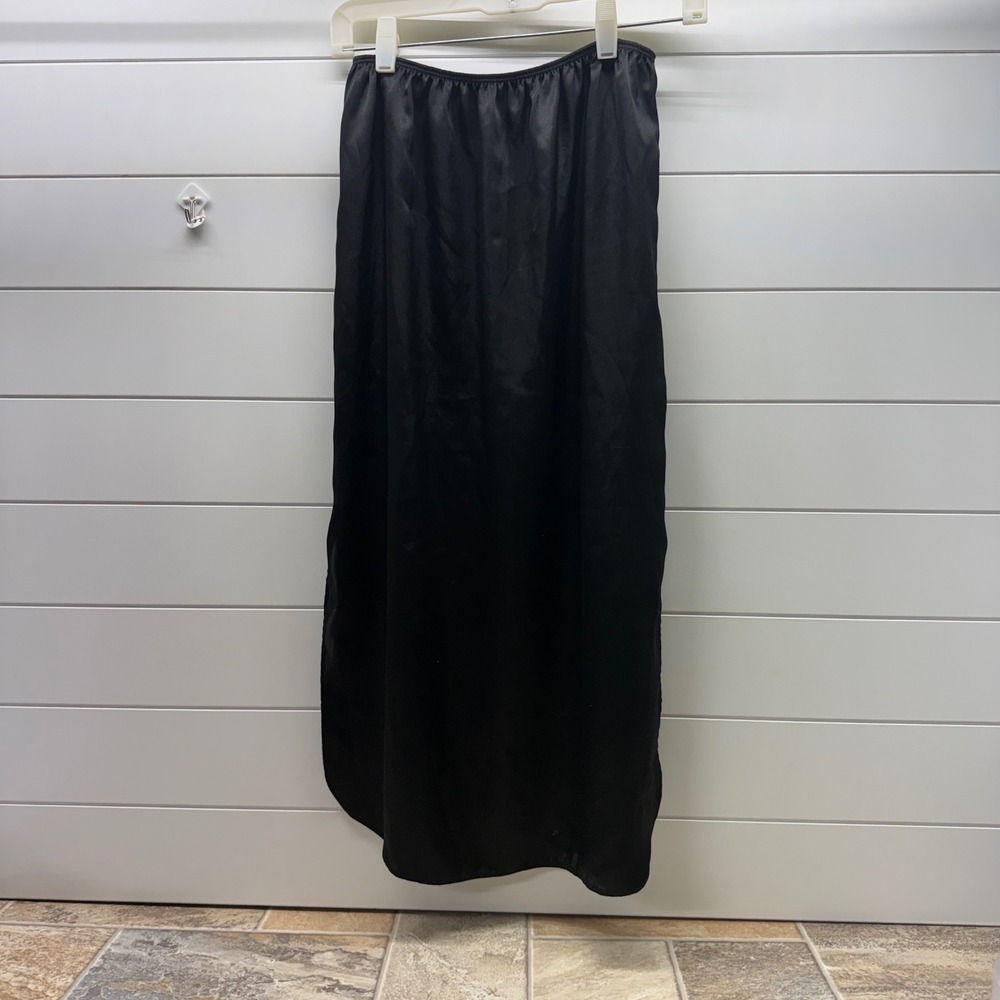 Vanity Fair Black Satin Maxi Half Slip Side Slit Elastic Waist 11-620 Sml/32